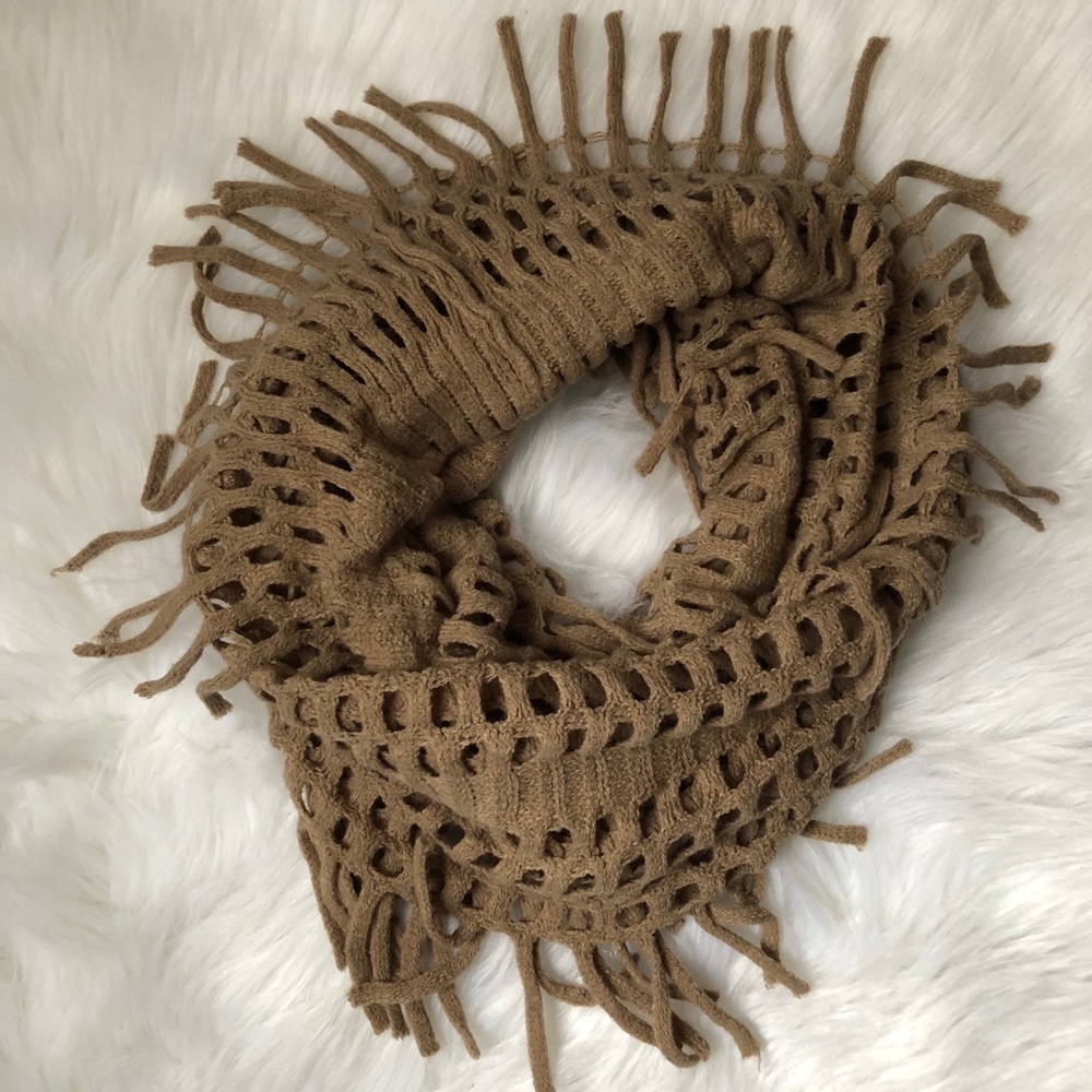 Fringe scarf
